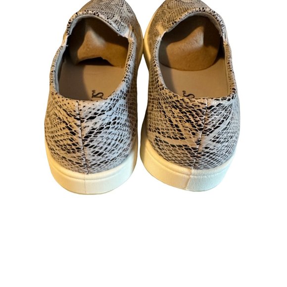 Aureus new in box beige python snake print Vina loafers size 8 - Picture 5 of 7